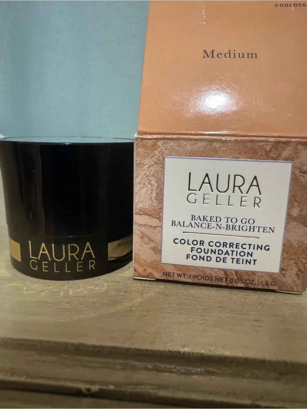 Laura Geller Color Correcting Baked Foundation - Medium Peach Tone